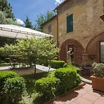 Regis Aparthotel