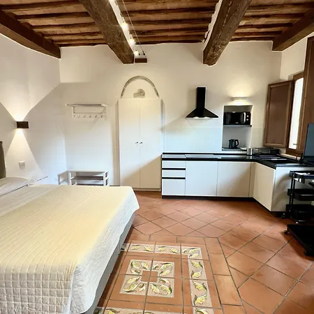 Regis Aparthotel