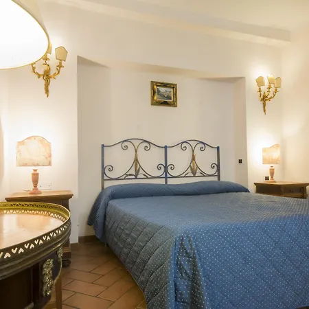 Regis Aparthotel
