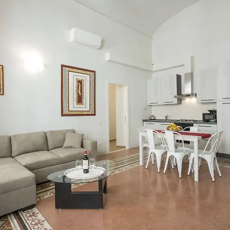 Regis Aparthotel