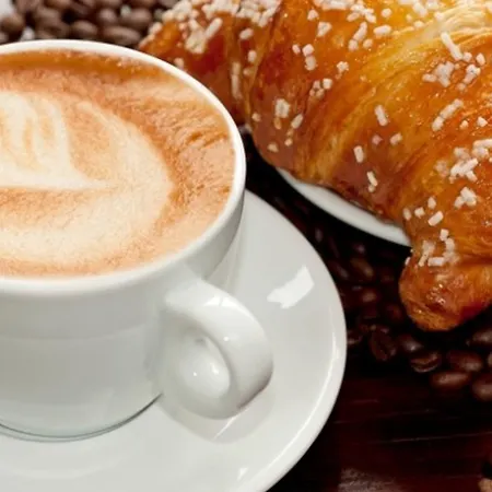 Regis アパートホテル 4*