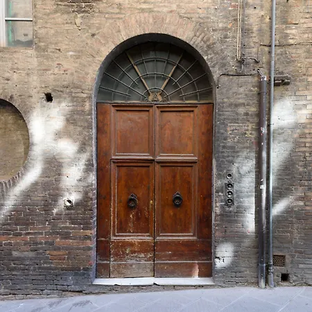 Apart-hotel Regis 4*