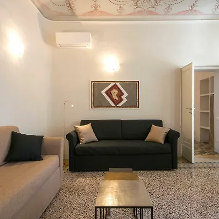 Aparthotel Regis